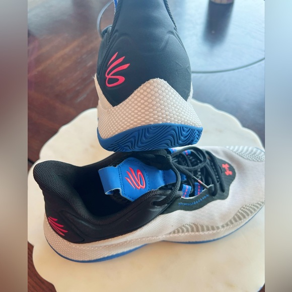 Under Armour Men's Curry HOVR Splash 2
Basketball Shoes • SIZE M7/W8.5 🌊 - Picture 3 of 6